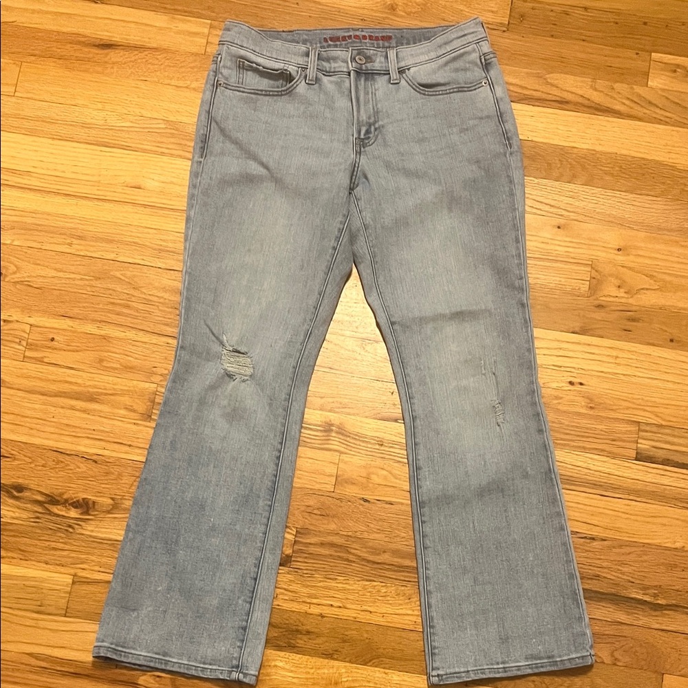 NWOT Lucky Brand Distressed Light Blue Flare Jeans Women’s Size 8/29A